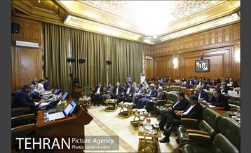 جلسه شورای شهر با حضور شهردار تهران 31