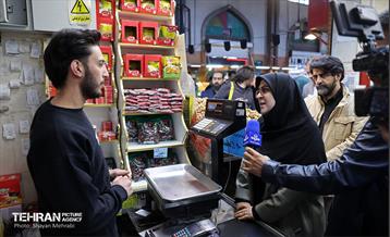 بازدید سخنگوی دولت از بازار میوه و تره‌بار و شهروند جلال آل احمد 51