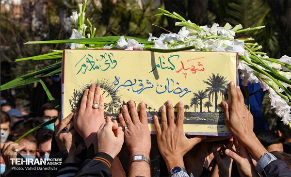 تشییع و تدفین پیکر مطهر دو شهید گمنام در منطقه 17