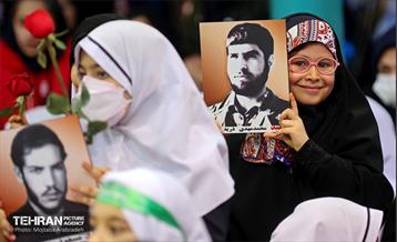 حضور شهردار تهران در حسینیه جماران تهران 18