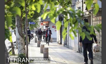 پویش سه شنبه های بدون خودرو در منطقه 8