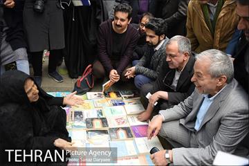 چهارمین دوره کتابگردی با حضور احمد مسجدجامعی‎ 38