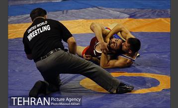 رقابت های عمومی کشتی آزاد بزرگسالان کشور