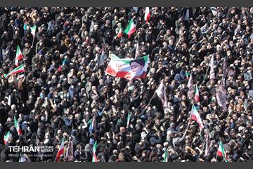 اجتماع مردم تهران در پی شهادت رهبر انقلاب - 2 16