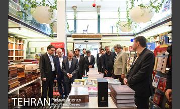 بازدید شهردار تهران از خانه فرهنگ و هنر گویا 1