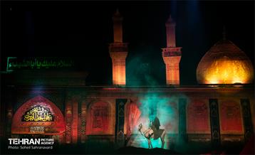 نمایش «تنهاتر از مسیح» 1