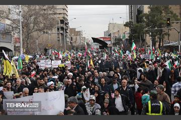 چهل‌و‌‌هفتمین جشن پیروزی انقلاب اسلامی 30