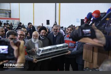 آیین بهره برداری از ۲ رام قطار ساخت داخل 5