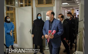 بازدید شهردار منطقه شش از بیمارستان فیروزگر و شرکت شهر سالم 5