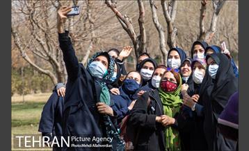 ۱۰۰ نهال به نام ۱۰۰ زن نامدار قرن 5