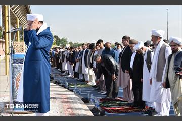 اقامه نماز عید فطر افغانستانی های اهل تسنن مقیم تهران 9
