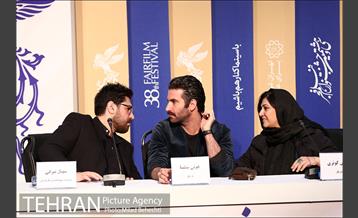 نشست خبری فیلم عامه پسند 9