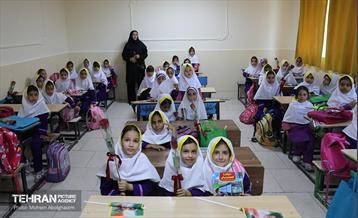 آغاز سال تحصیلی جدید در دبستان منصورفر 11