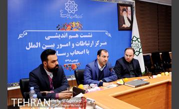 نشست صمیمانه رئیس مرکز ارتباطات شهرداری تهران با اصحاب رسانه 6