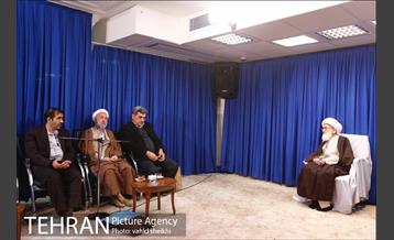 دیدار شهردار تهارن با آیت الله العظمی نوری همدانی  8