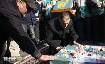 تشییع پیکر شهید گمنام در منطقه ۲۱