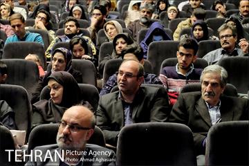 مراسم تجلیل از دانشجویان خانواده های ایثارگران شهرداری 4