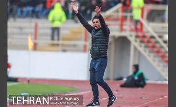 دیدار تیم‌های فوتبال تراکتور سازی تبریز - استقلال تهران 11