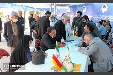 میز خدمت شهرداری تهران در نماز جمعه 18