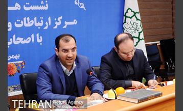 نشست صمیمانه رئیس مرکز ارتباطات شهرداری تهران با اصحاب رسانه 18