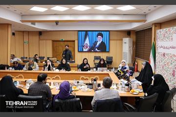 نشست خبری ویژه برنامه‌های گرامیداشت هفته زن و روز مادر 21