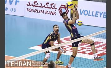 دیدار تیم های والیبال سپاهان و فولاد سیرجان 13