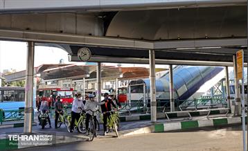 پویش سه شنبه های بدون خودرو در منطقه 8