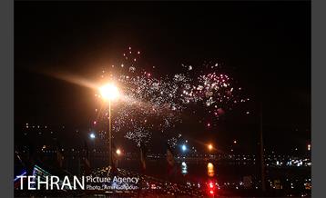 نورافشانی دریاچه شهدای خلیج فارس به مناسبت جشن نیمه شعبان‎‎ 11