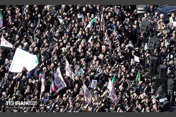 اجتماع مردم تهران در پی شهادت رهبر انقلاب - 2 18