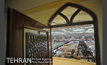 بازدید حسینی مکارم سرپرست شهرداری تهران ار نمایشگاه کتاب 12