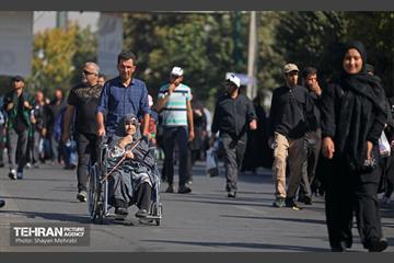 پیاده روی جاماندگان اربعین حسینی(ع) در تهران 17