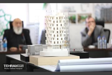 جلسه انتخاب معماری پروژه حیاط تهران 17