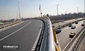 تقاطع سه سطحی بزرگراه‌های شهید نواب صفوی(شهید یارجانی) و شهید تندگویان 40