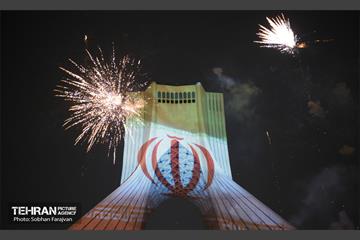 جشن نور پیروزی تیم ملی در میدان آزادی  9