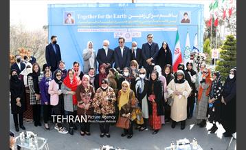 آیین کاشت نهال دوستی با حضور همسران دیپلمات مقیم ایران 19