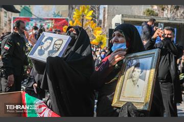 مراسم تشییع پیکر دو شهید گمنام دفاع مقدس در منطقه 11