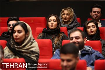 اکران خصوصی سریال نهنگ آبی 9