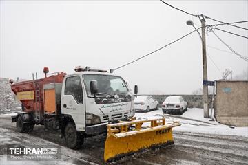 آمادگی نیروهای خدمات شهری در پی بارش‌ برف تهران 3