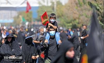 حضور کودکان در مراسم پیاده روی جاماندگان اربعین حسینی(ع) 25