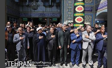 حضور شهردار در بین عزاداران امام حسین(ع)در حرم حضرت عبدالعظیم حسنی 14