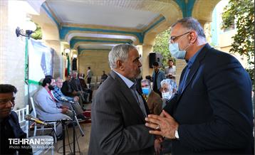 نشست صمیمی شهردار تهران با اهالی شعر و ادب 9