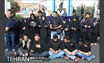 حضور شهروندان منطقه 15 در راهپیمایی اربعین امام حسین(ع) 21