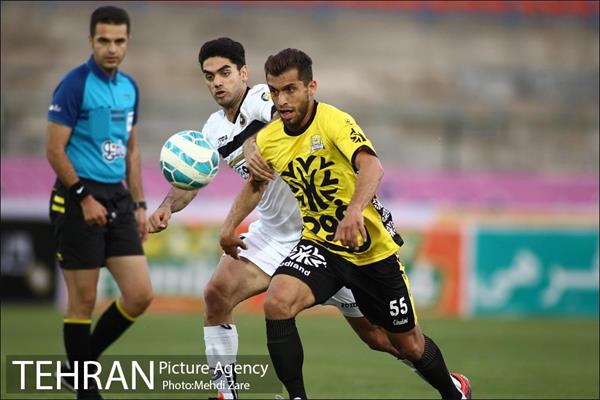 دیدار راه آهن و سپاهان در لیگ برتر فوتبال 12