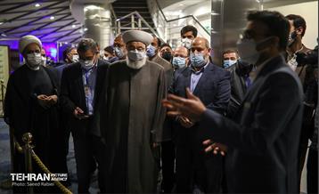 بازدید مهمانان سی و پنجمین کنفرانس بین‌المللی وحدت اسلامی از برج میلاد 16