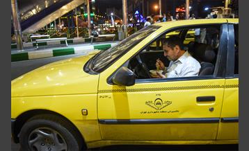 مراسم افطاری ساده در پایانه های تاکسیرانی شهر تهران 1