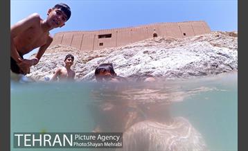 جاری‌ شدن آب در چشمه‌علی 45