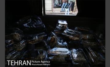 لقمه ی مهربانی در محله خاک سفید‎ 16