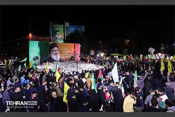 شادی مردم تهران پس از حمله موشکی ایران 11
