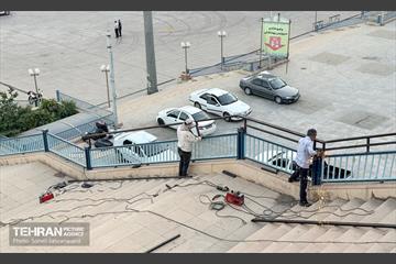 آماده سازی مصلی امام خمینی(ره) در آستانه مراسم وداع با رهبر شهید