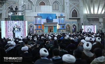 اولین همایش مسجد برقرار در حرم امام(ره) 25